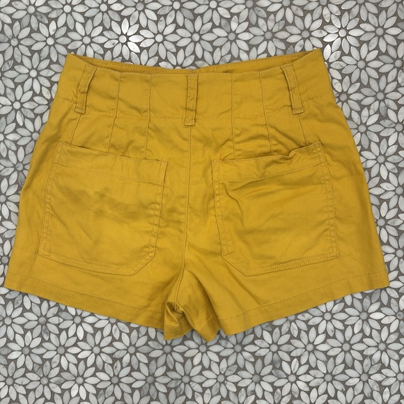 Women's Anthropologie Maeve Colette Shorts in Mustard Yellow, Size 26 - Picture 2 of 4